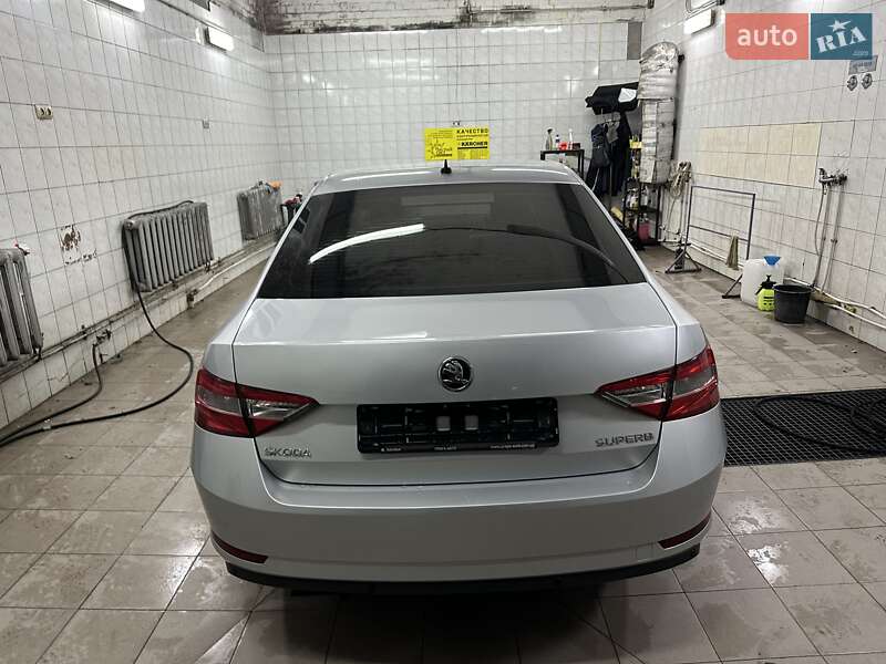 Лифтбек Skoda Superb 2017 в Днепре фото 2 Лифтбек Skoda Superb 2017 в Днепре