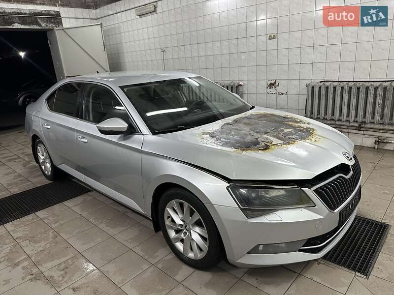 Лифтбек Skoda Superb 2017 в Днепре фото 6 Лифтбек Skoda Superb 2017 в Днепре