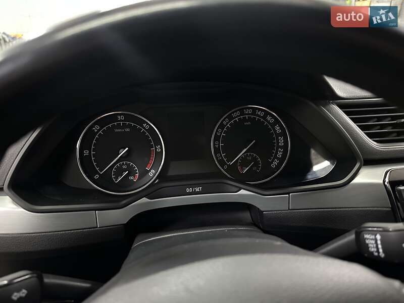 Лифтбек Skoda Superb 2017 в Днепре фото 18 Лифтбек Skoda Superb 2017 в Днепре