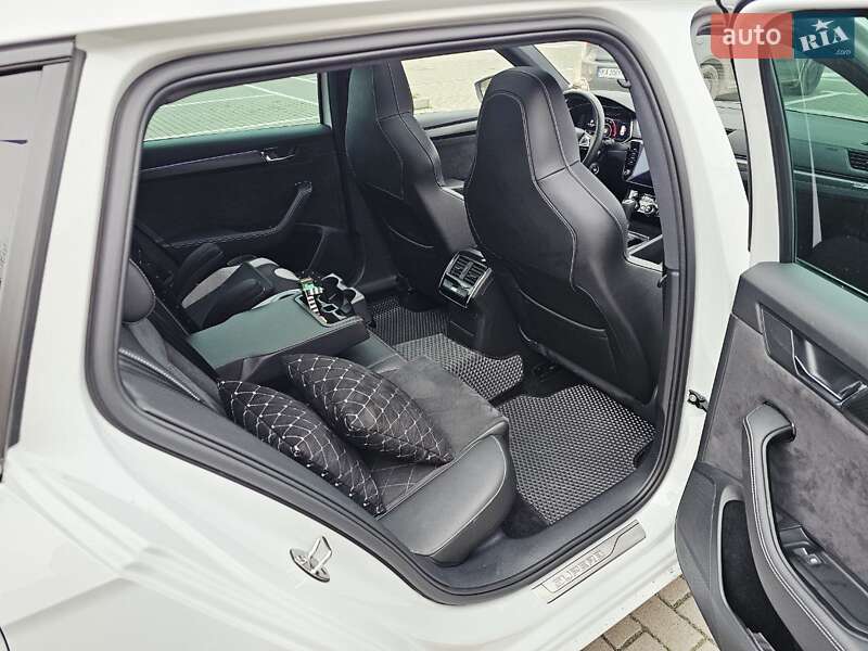 Універсал Skoda Superb 2020 в Вишгороді