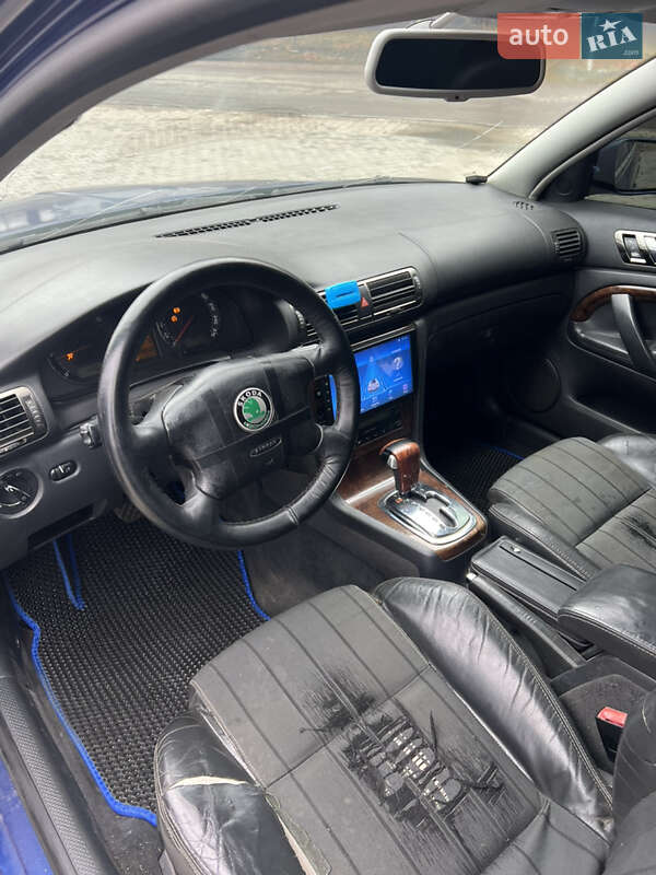 Лифтбек Skoda Superb 2003 в Львове