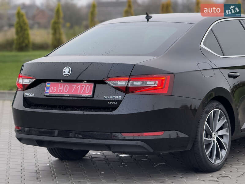 Лифтбек Skoda Superb 2017 в Луцке