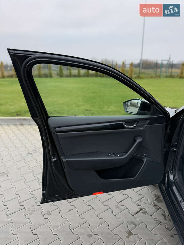 Лифтбек Skoda Superb 2017 в Луцке