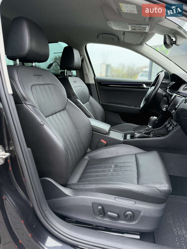 Лифтбек Skoda Superb 2017 в Луцке