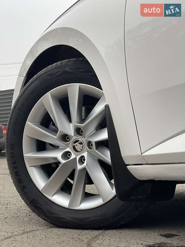 Универсал Skoda Superb 2016 в Радивилове