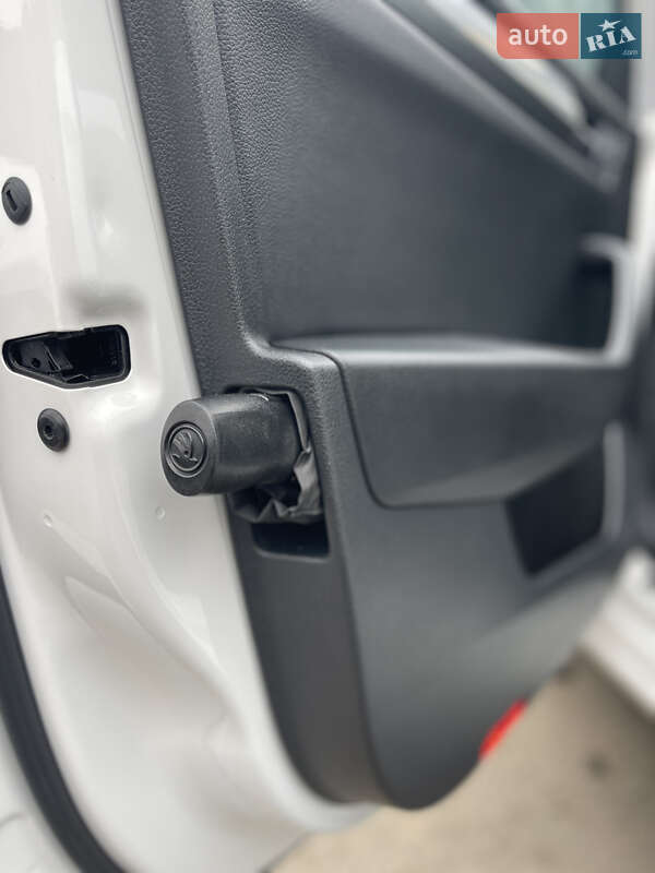 Универсал Skoda Superb 2016 в Радивилове