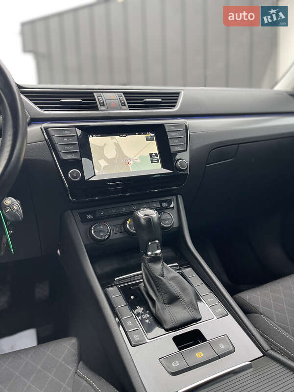 Универсал Skoda Superb 2016 в Радивилове