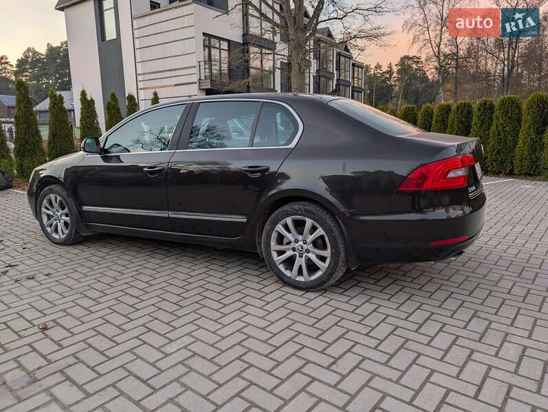 Лифтбек Skoda Superb 2013 в Тячеве