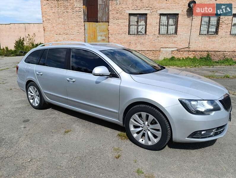 Універсал Skoda Superb 2013 в Ковелі