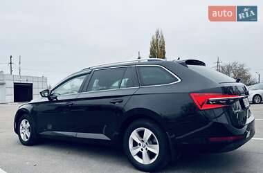 Универсал Skoda Superb 2020 в Киеве