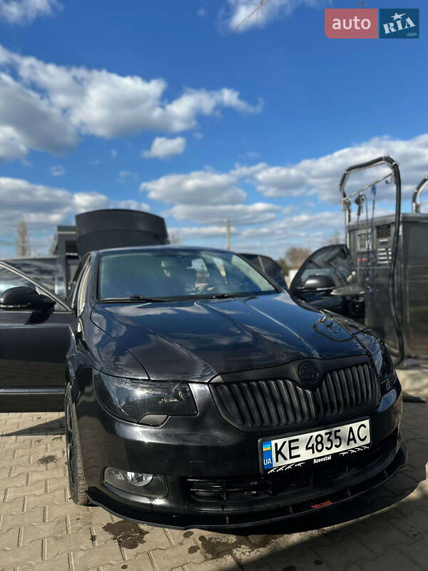 Лифтбек Skoda Superb 2012 в Кривом Роге