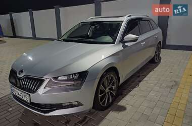 Универсал Skoda Superb 2016 в Ужгороде
