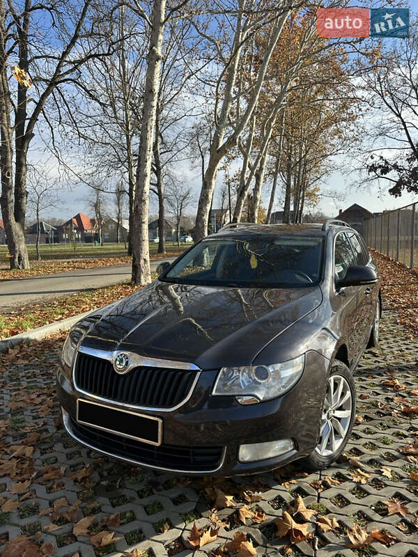 Універсал Skoda Superb 2011 в Мукачевому фото Універсал Skoda Superb 2011 в Мукачевому
