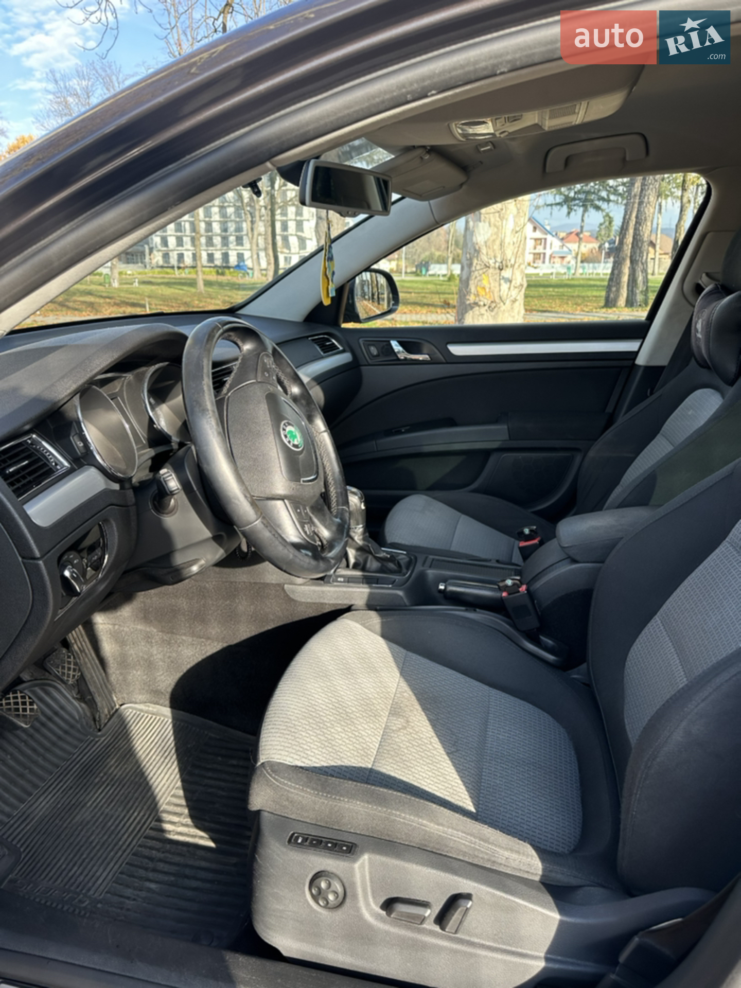 2011 Skoda Superb - мініатюра 13