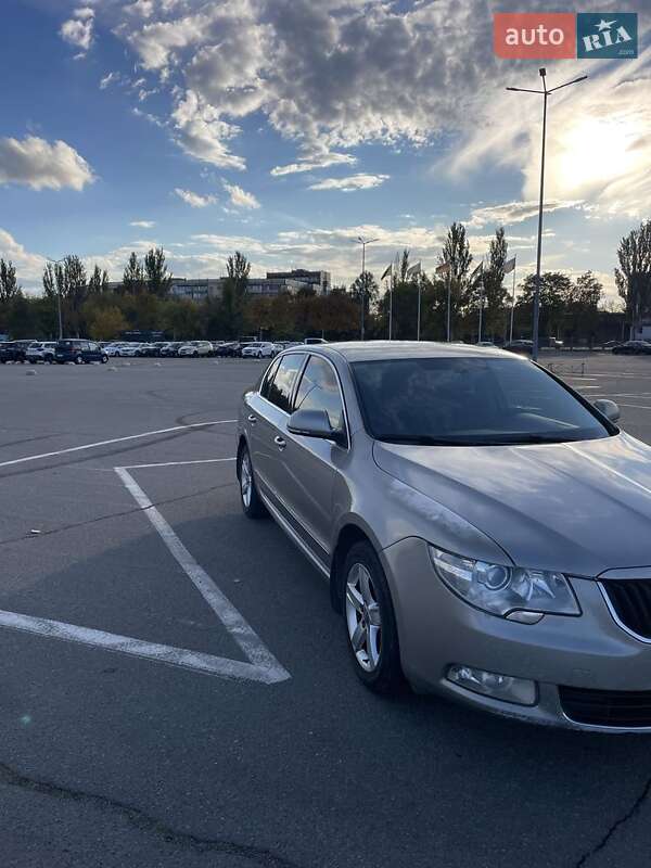 Універсал Skoda Superb 2012 в Дніпрі фото 2 Універсал Skoda Superb 2012 в Дніпрі