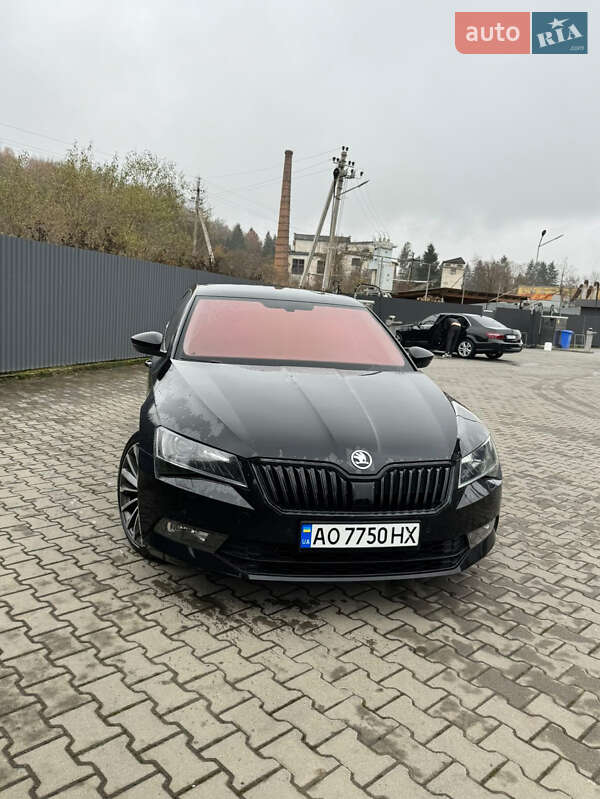 Лифтбек Skoda Superb 2016 в Мукачево