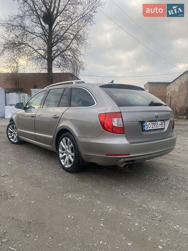 Універсал Skoda Superb 2012 в Тернополі