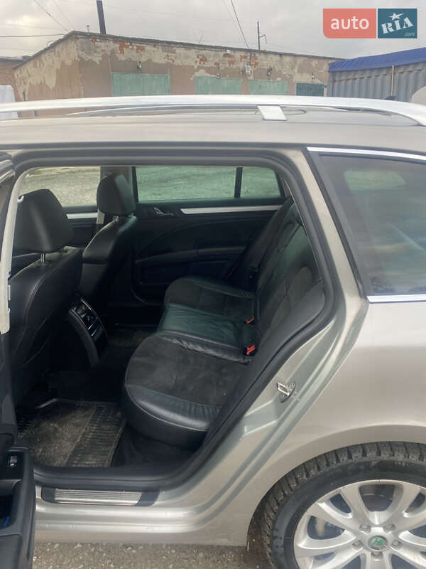 Універсал Skoda Superb 2012 в Тернополі