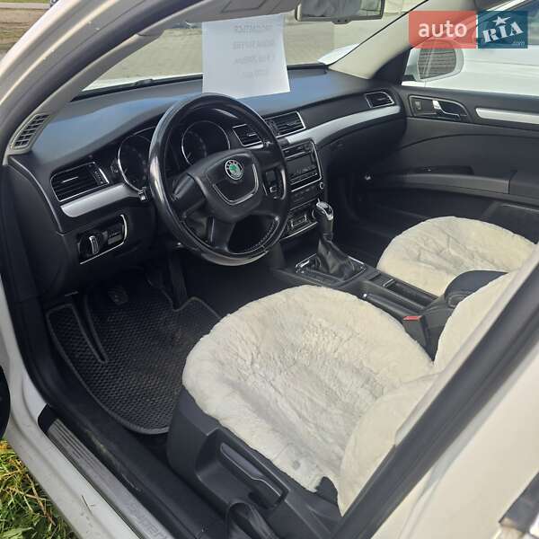Ліфтбек Skoda Superb 2009 в Косові