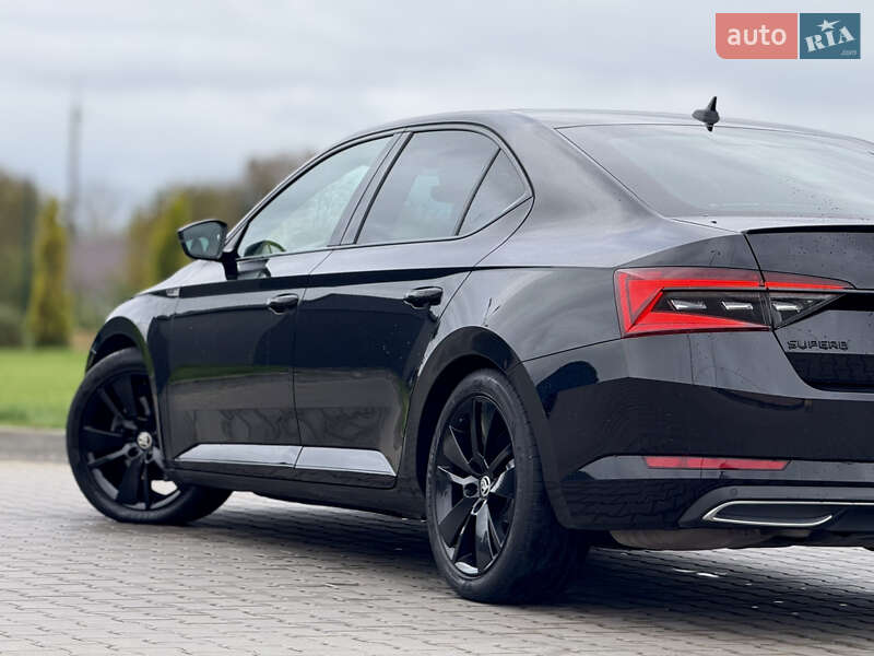 Лифтбек Skoda Superb 2021 в Луцке