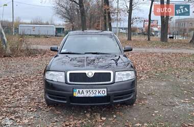 Лифтбек Skoda Superb 2004 в Киеве