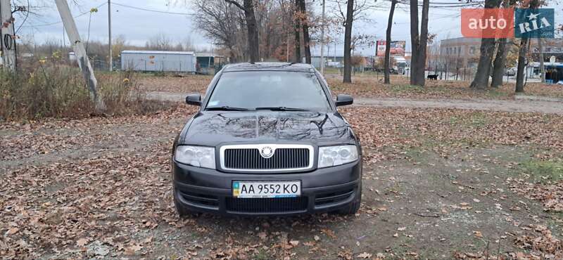 Ліфтбек Skoda Superb 2004 в Києві