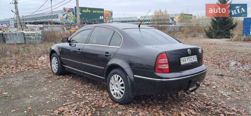 Ліфтбек Skoda Superb 2004 в Києві