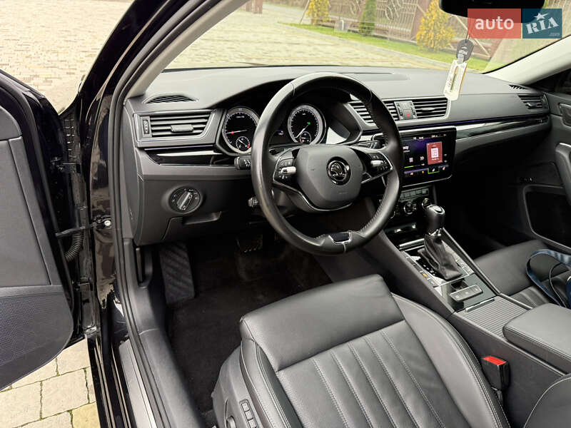 Універсал Skoda Superb 2021 в Сваляві