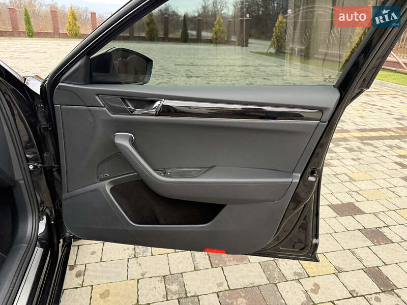 Універсал Skoda Superb 2021 в Сваляві