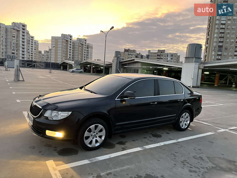 Лифтбек Skoda Superb 2011 в Киеве фото Лифтбек Skoda Superb 2011 в Киеве