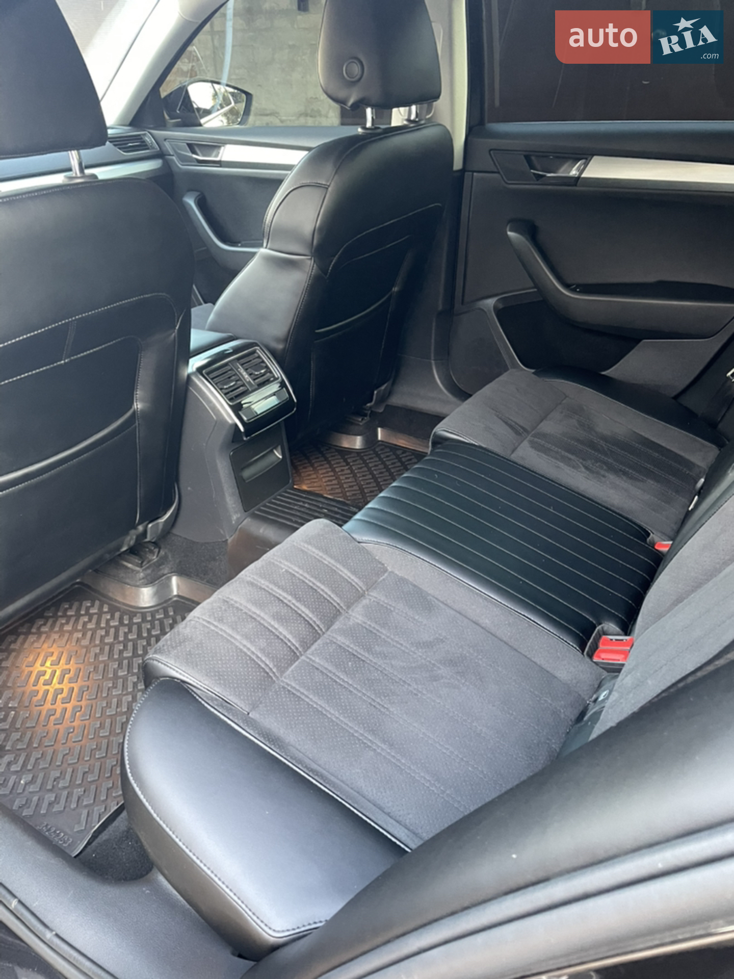 2017 Skoda Superb - мініатюра 9