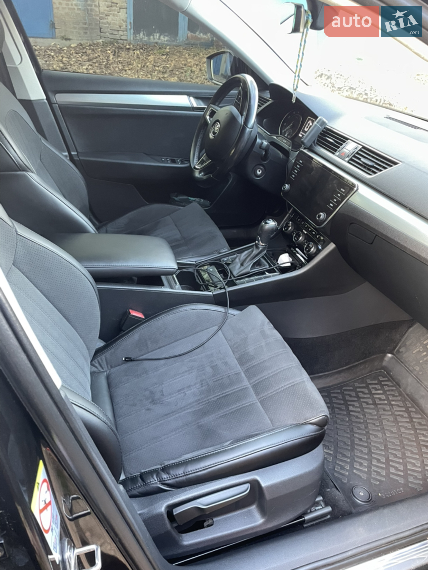 2017 Skoda Superb - мініатюра 11