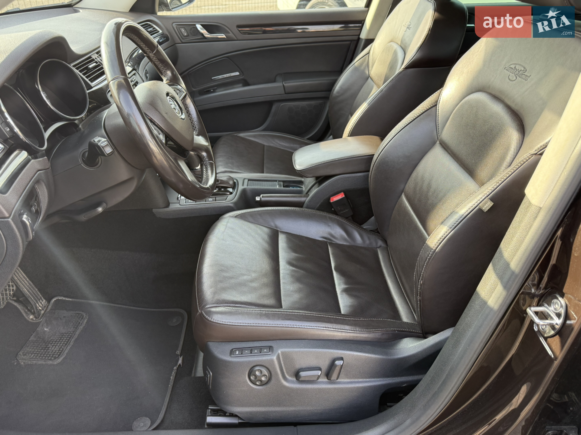 2013 Skoda Superb - мініатюра 12