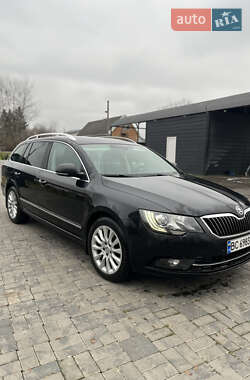 Универсал Skoda Superb 2013 в Корце