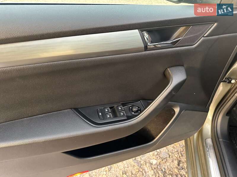 Универсал Skoda Superb 2016 в Нововолынске фото 14 Универсал Skoda Superb 2016 в Нововолынске