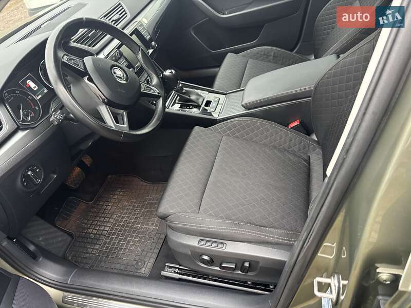 Универсал Skoda Superb 2016 в Нововолынске фото 24 Универсал Skoda Superb 2016 в Нововолынске