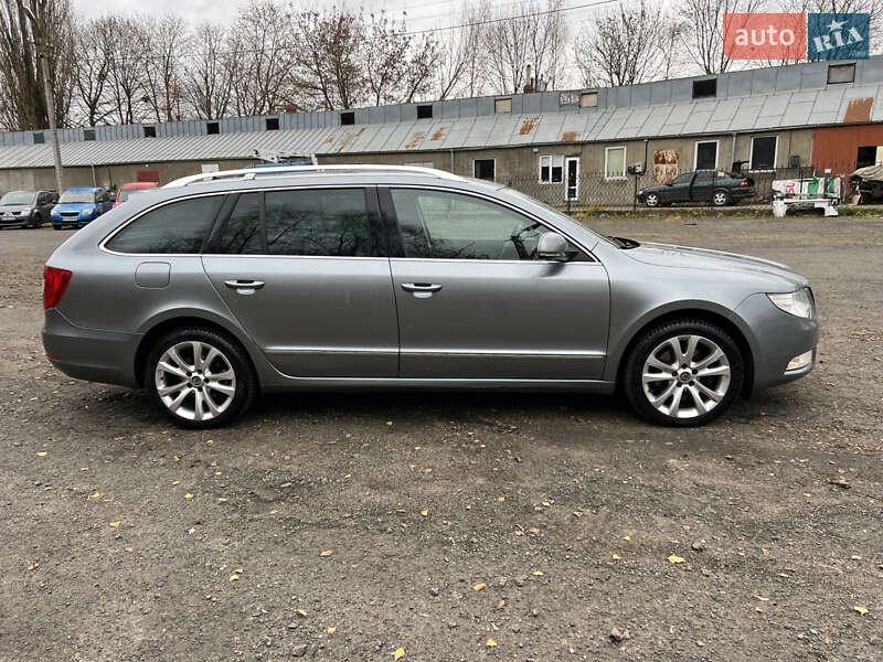 Универсал Skoda Superb 2010 в Луцке