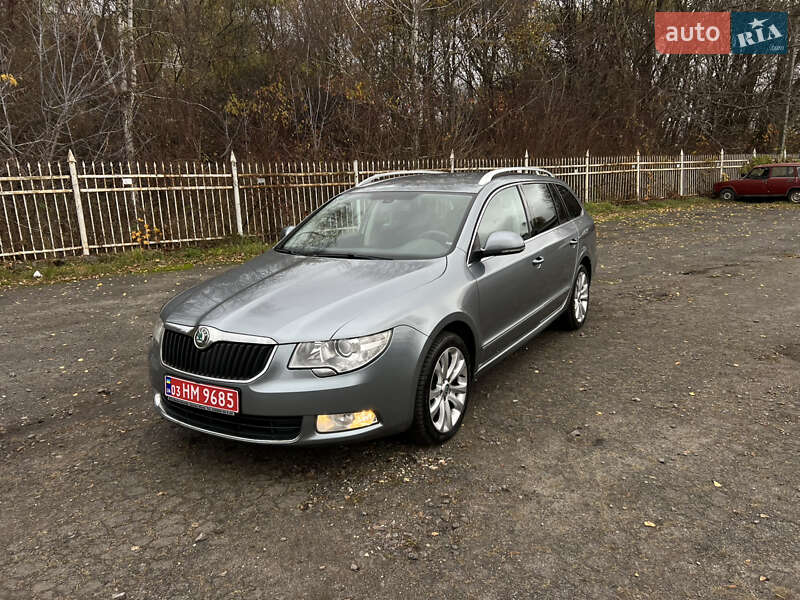 Универсал Skoda Superb 2010 в Луцке