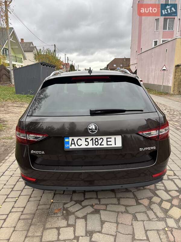 Универсал Skoda Superb 2015 в Луцке