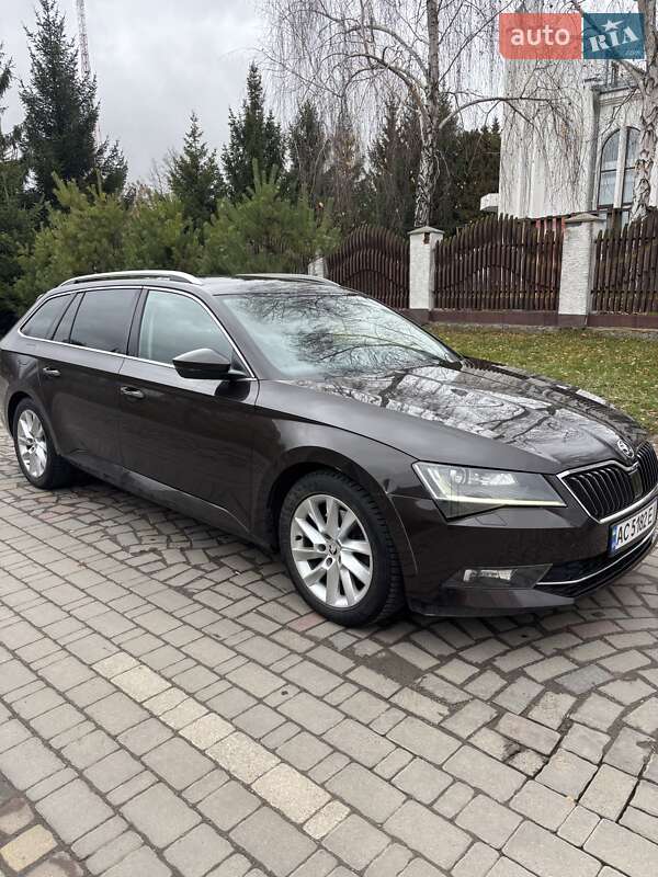 Универсал Skoda Superb 2015 в Луцке