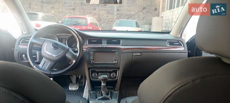 Ліфтбек Skoda Superb 2012 в Дніпрі