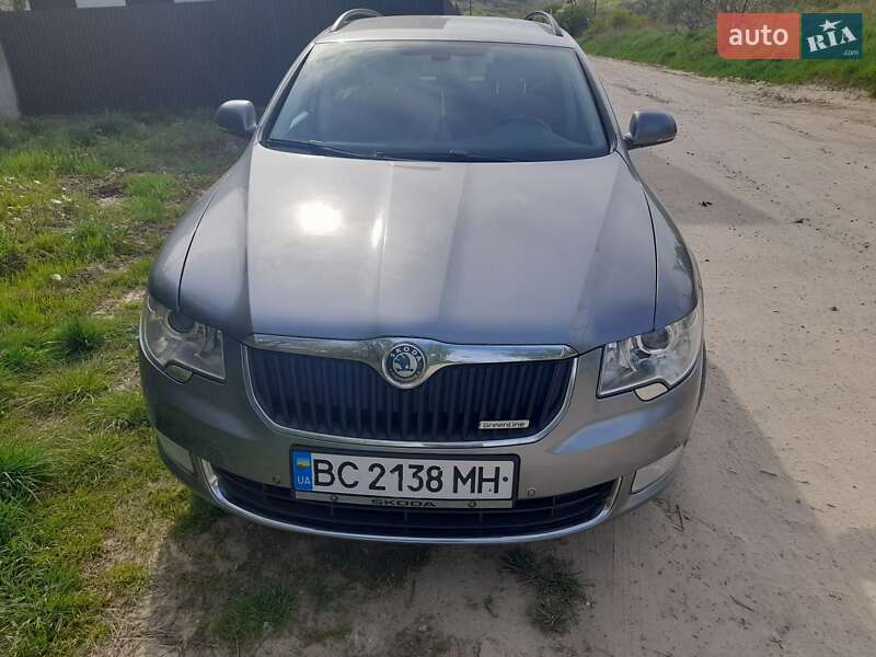 Универсал Skoda Superb 2012 в Львове фото 6 Универсал Skoda Superb 2012 в Львове