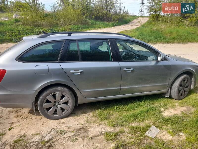 Универсал Skoda Superb 2012 в Львове фото 5 Универсал Skoda Superb 2012 в Львове