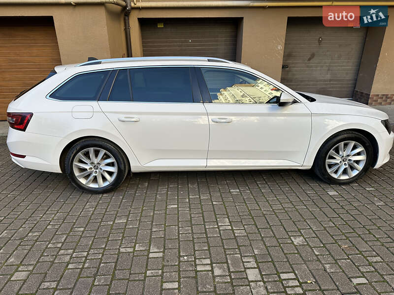 Універсал Skoda Superb 2016 в Івано-Франківську