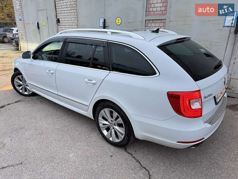 Універсал Skoda Superb 2014 в Києві