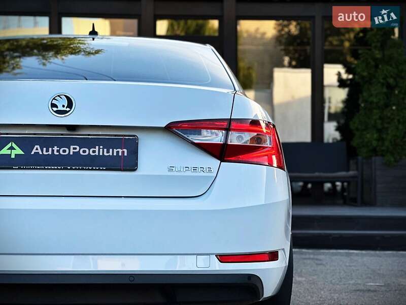 Ліфтбек Skoda Superb 2019 в Києві