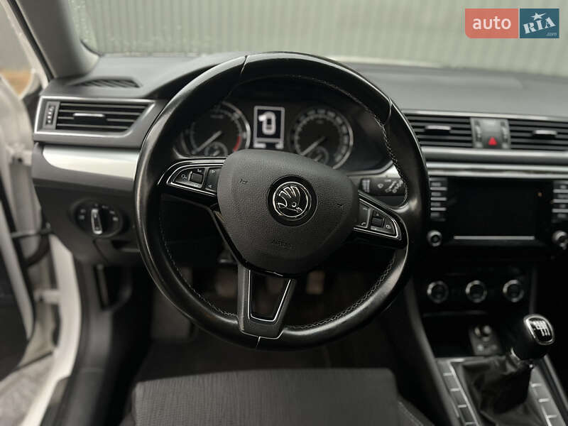 Универсал Skoda Superb 2016 в Ровно фото 19 Универсал Skoda Superb 2016 в Ровно