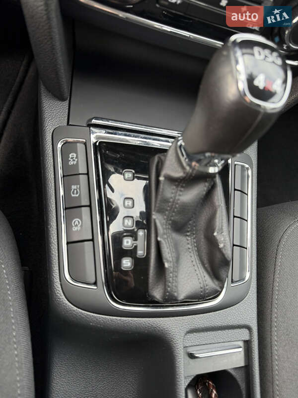 Універсал Skoda Superb 2014 в Дніпрі