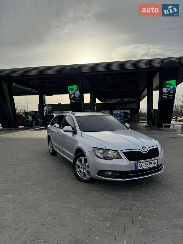 Универсал Skoda Superb 2014 в Львове фото 2 Универсал Skoda Superb 2014 в Львове