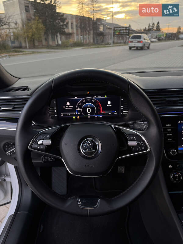 Універсал Skoda Superb 2020 в Виноградові
